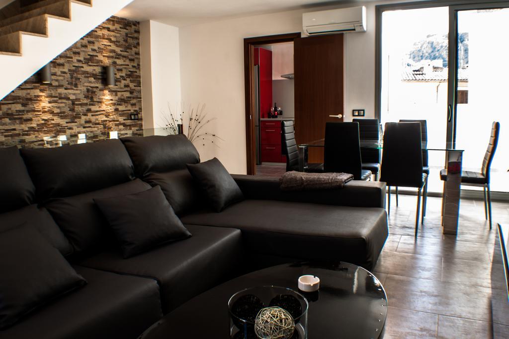 Townhouse Calvari By Homevillas360 بويينسا الغرفة الصورة